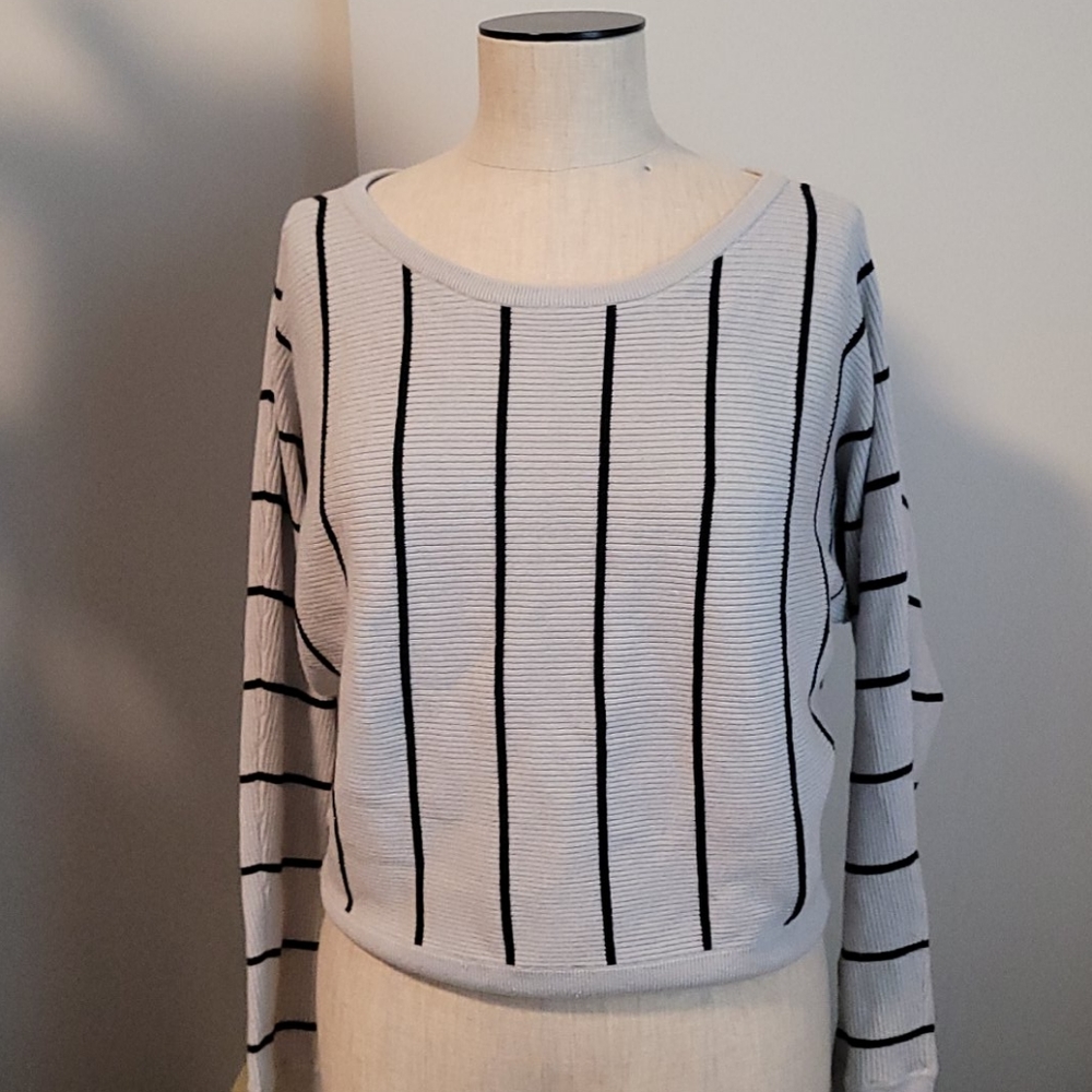 Express Sweater - Picture 2 of 6